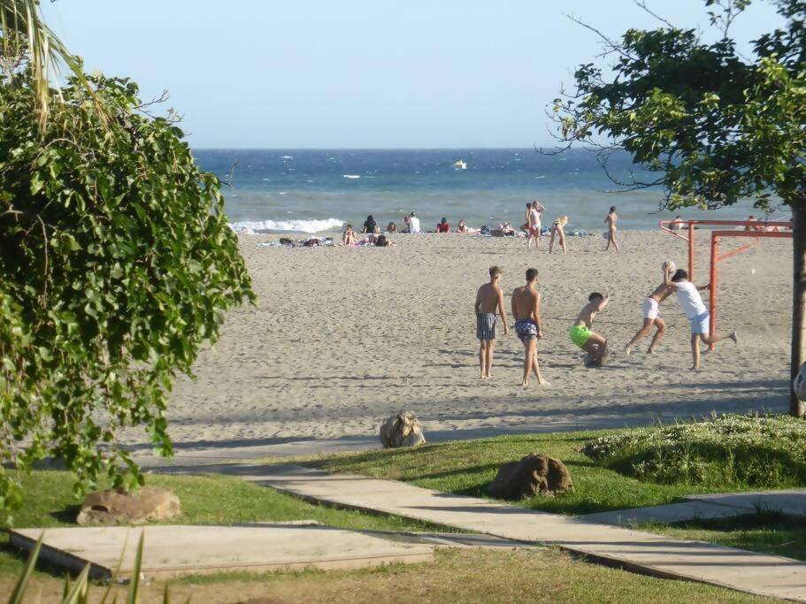בנאלמדנה Estudio Miramarprimera Linea Playa Amazing Views מראה חיצוני תמונה